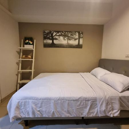 Unixx Condo Pattaya Near Walking Street Exterior photo
