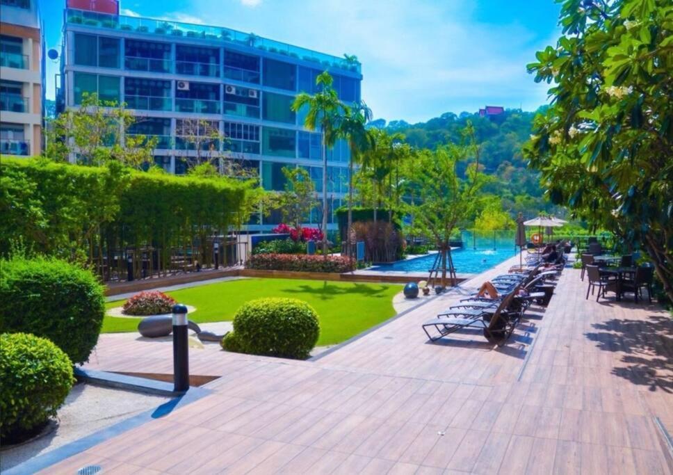 Unixx Condo Pattaya Near Walking Street Exterior photo